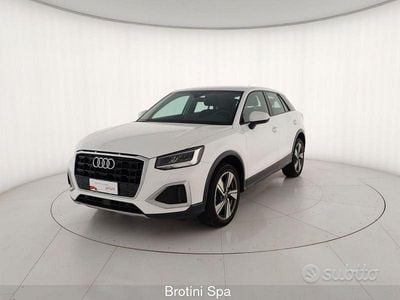 Bianco metallizzato Usata 2021 Audi Q2 Admired SUV | 23.900 € (Buon prezzo)