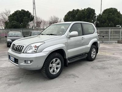 Usata Toyota Land Cruiser Sol 173 CV (127 kW) 2007 Argento SUV