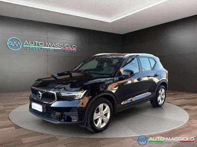 Nero Usata 2023 Volvo XC40 Core SUV | 27.800 € (Cara)