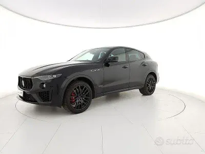 Usata Maserati 430 430 CV (316 kW) 2018 Nero Station wagon