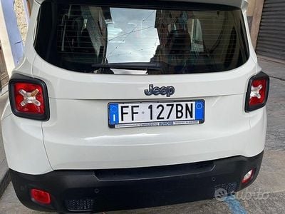 Usata Jeep Renegade 105 CV (77 kW) 2016 Bianco SUV