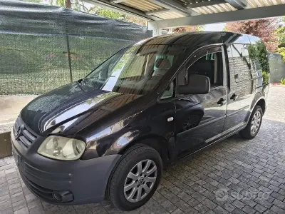 Usata VW Caddy 75 CV (55 kW) 2005 Nero Monovolume