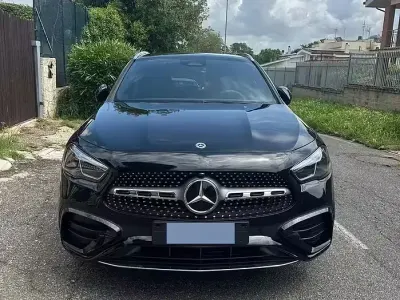 Usata Mercedes GLA200 AMG line 163 CV (119 kW) 2025 Nero SUV