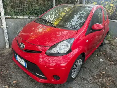 Usata Toyota Aygo Connect Style 68 CV (50 kW) 2012 Utilitaria