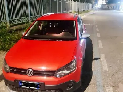Usata VW Polo Cross 90 CV (66 kW) 2012 Rosso Utilitaria