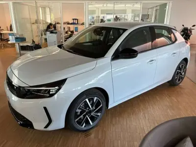 Usata Opel Corsa S 101 CV (74 kW) 2025 Bianco Utilitaria