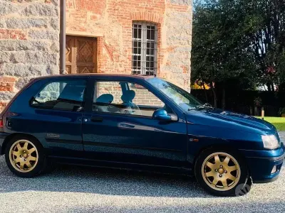 Usata Renault Clio 147 CV (108 kW) 1993 Utilitaria