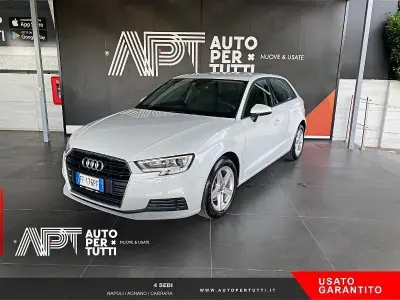 Begagnad Audi A3 Sportback Sport 110 HK (80 kW) 2016 Vit Halvkombi