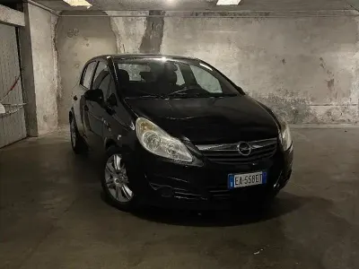 Usata Opel Corsa 80 CV (58 kW) 2010 Nero Utilitaria