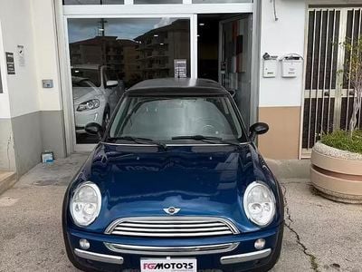 Usata Mini Cooper 89 CV (65 kW) 2004 Blu Utilitaria