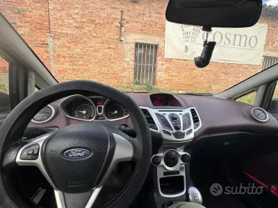 Begagnad Ford Fiesta Titanium 68 HK (50 kW) 2009 Svart Halvkombi