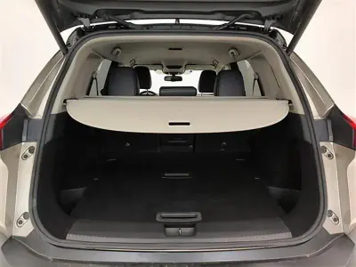 Usata Nissan X-Trail Tekna 213 CV (156 kW) 2023 Oro SUV