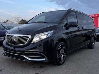 Mercedes V220