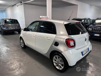Bianco Usata 2019 Smart ForFour Utilitaria | 10.999 €