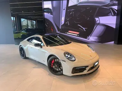Usata Porsche 911 Carrera 4 GTS 480 CV (353 kW) 2023 Grigio Coupé