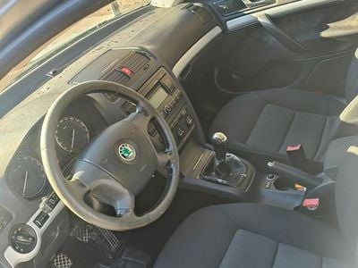 Usata Skoda Octavia 105 CV (77 kW) 2009 Grigio Station wagon