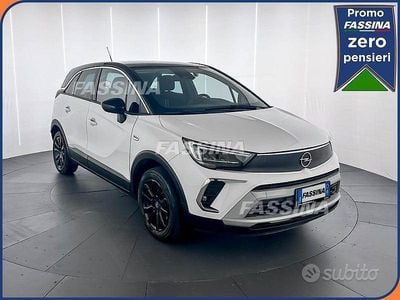 Usata Opel Crossland X Elegance 110 CV (80 kW) 2024 Bianco/nero SUV