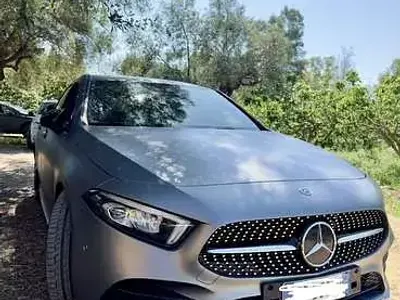 Usata Mercedes A180 Premium 116 CV (85 kW) 2018 Grigio Berlina