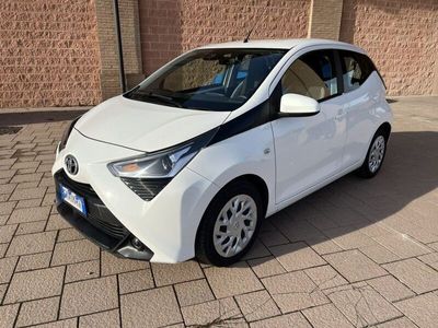 usata Toyota Aygo 2ª serie Connect 1.0 VVT-i 72 CV 5 porte x-play