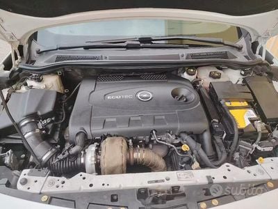 Usata Opel Astra GTC 165 CV (121 kW) 2012 Coupé