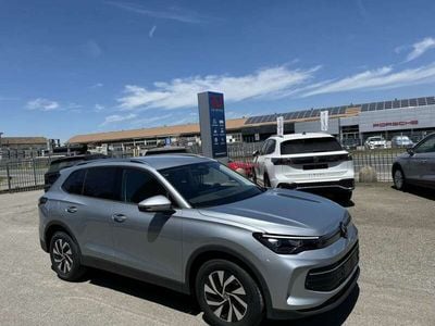 Usata VW Tiguan Edition 150 CV (110 kW) 2024 Vari colori gratuiti SUV