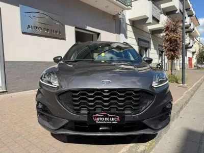 Usata Ford Kuga ST-Line 152 CV (111 kW) 2023 Marrone SUV