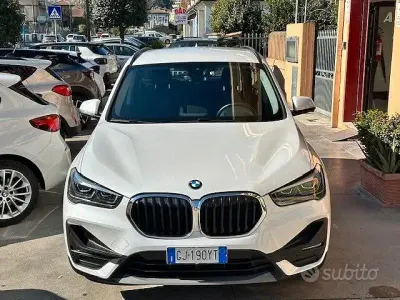 Używany BMW X1 Advantage 116 KM (85 kW) 2022 Biały SUV