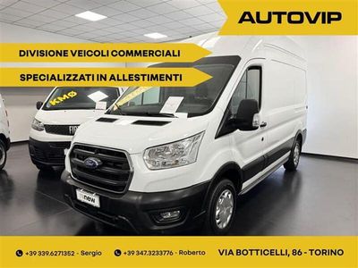 Usata Ford Transit Trend 130 CV (95 kW) 2021 Grigio chiaro Berlina