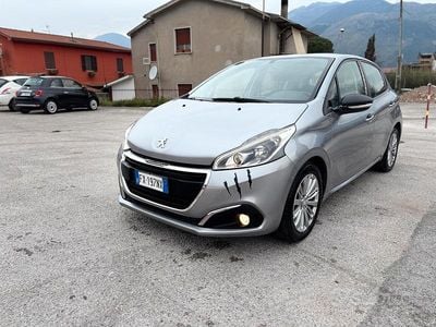 Usata Peugeot 208 83 CV (61 kW) 2019 Grigio Utilitaria