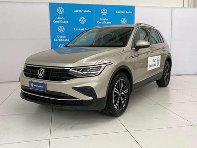 Usata VW Tiguan Life 131 CV (96 kW) 2023 Argento SUV