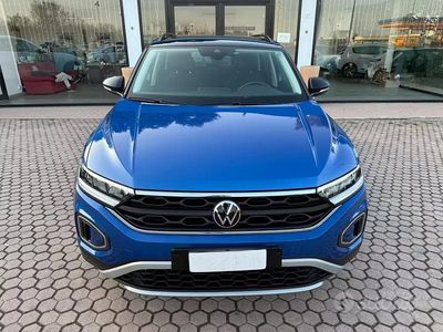 Usata VW T-Roc Style 110 CV (80 kW) 2022 Blu SUV