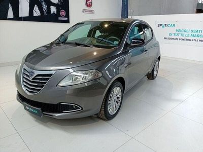 usata Lancia Ypsilon Ypsilon1.2 69 CV 5 porte Silver