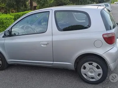 Usata Toyota Yaris 2000 Grigio Berlina
