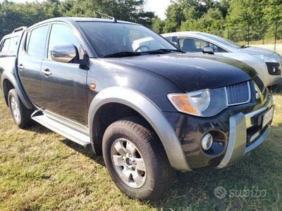 usata Mitsubishi L200 pik up autocarro 4x4