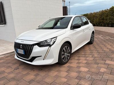 Usata Peugeot 208 100 CV (73 kW) 2023 Utilitaria