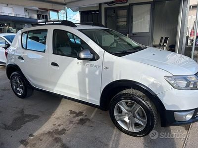 Usata Dacia Sandero Stepway 90 CV (66 kW) 2018 Bianco Berlina
