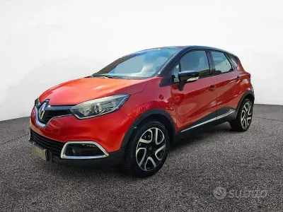 Usata Renault Captur 90 CV (66 kW) 2016 Rosso SUV