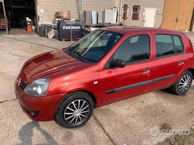 Usata Renault Clio II 2008 Rosso Utilitaria
