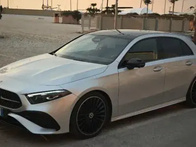 Usata Mercedes A200 AMG Line Premium Plus 150 CV (110 kW) 2023 Argento Berlina
