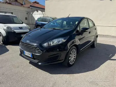 Usata Ford Fiesta Business Edition 97 CV (71 kW) 2014 Nero Utilitaria
