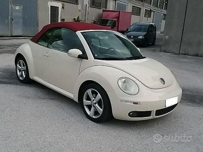 Usata VW New Beetle 105 CV (77 kW) 2009 Utilitaria