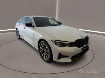 Usata BMW 320 Efficient Dynamics 190 CV (139 kW) 2022 Bianco Berlina