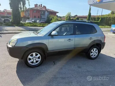 Usata Hyundai Tucson Dynamiq 112 CV (82 kW) 2005 Verde SUV
