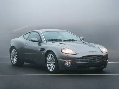 Usata Aston Martin Vanquish 460 CV (338 kW) 2003 Grigio Coupé
