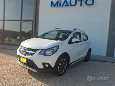 Usata Opel Karl Rocks 73 CV (53 kW) 2019 Bianco Utilitaria