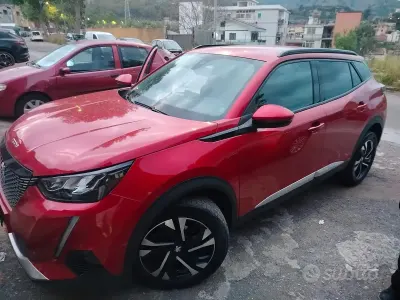 Usata Peugeot 2008 Active 110 CV (80 kW) 2021 Rosso SUV