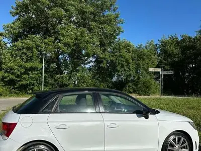 Käytetty Audi A1 Sportback S-Line 90 HP (66 kW) 2014 Viistoperä