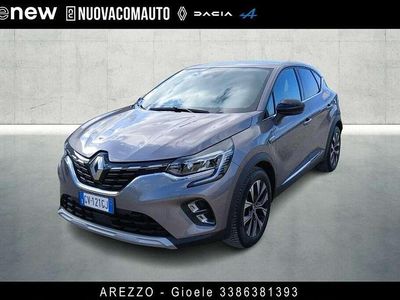 Usata Renault Captur Techno 143 CV (105 kW) 2024 Grigio SUV