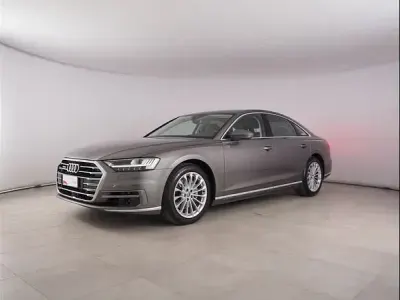 Usata Audi A8 Comfort 286 CV (210 kW) 2019 Grigio Berlina