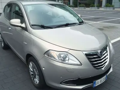 Usata Lancia Ypsilon S 86 CV (63 kW) 2011 Utilitaria